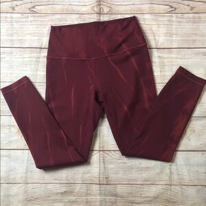 Lululemon In Movement HR Tight 25” 💜